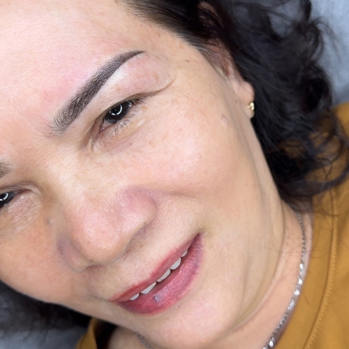 PHUN MÔI TỰ NHIÊN – CĂNG MỌNG, TRẺ TRUNG, CHUẨN MÀU